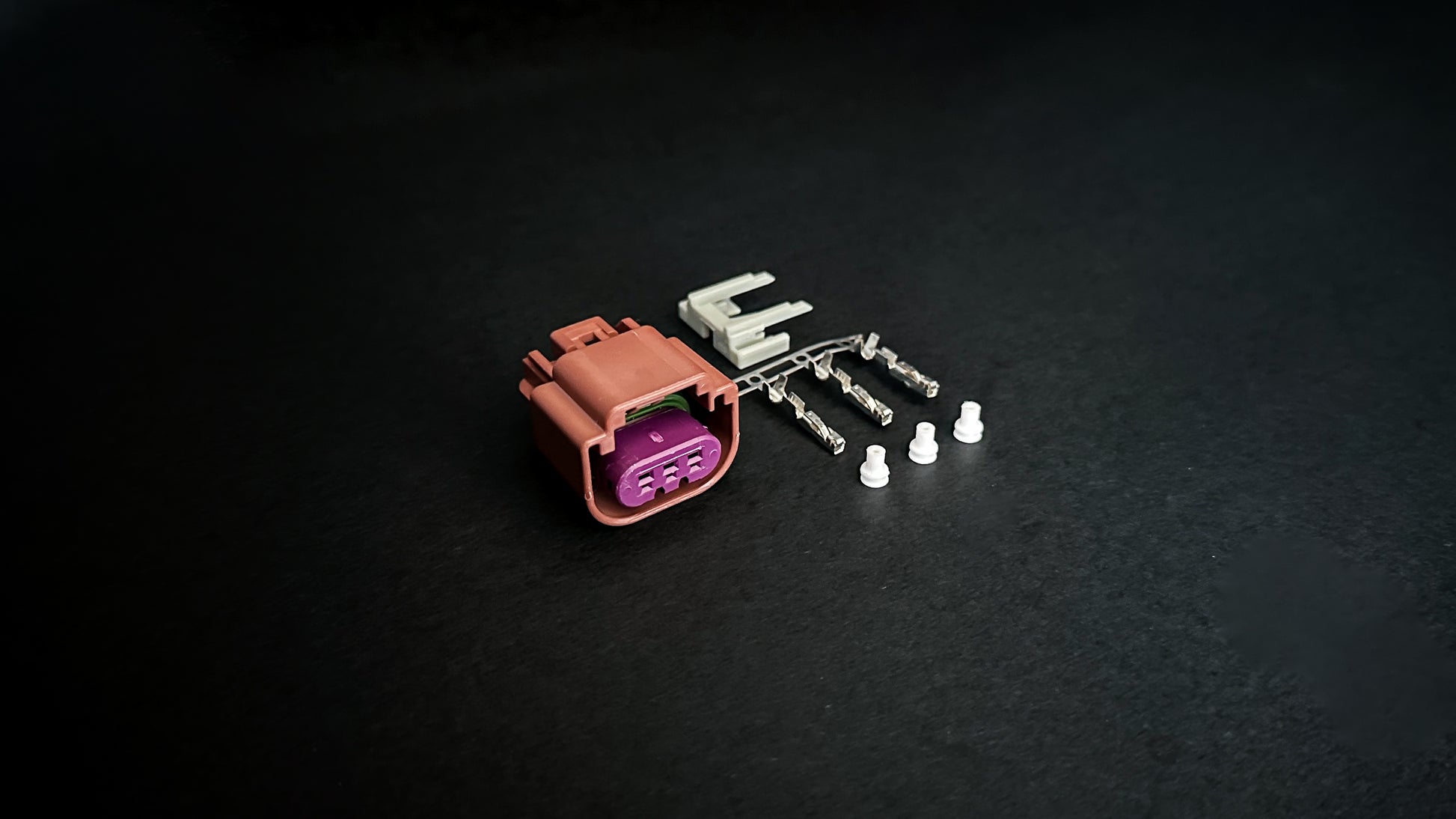 3-Pin Delphi Ethanol Content Sensor Connector – Genuine plug with pins and seals

