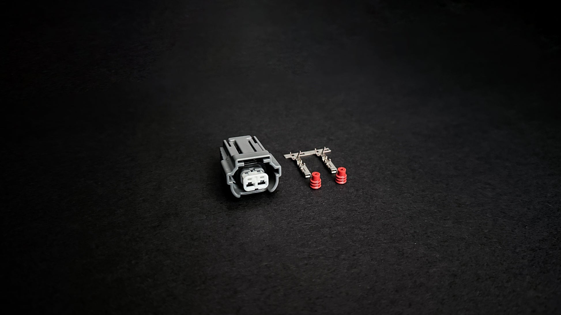 Mazda RX7 FD Series 7 8 injector connector with pins and seals